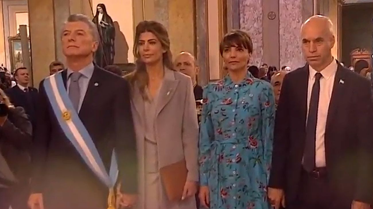 Macri, Rodríguez Larreta y sus esposas, en el Tedeum del 25 de Mayo.