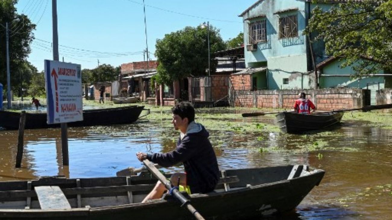 Nanawa, una ciudad bajo agua por el desborde del río Paraguay.