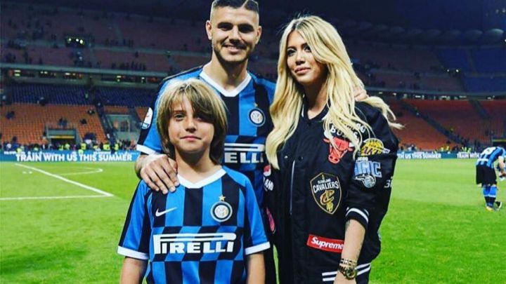 Icardi se compró el celular más caro del mundo y Wanda no se quedó atrás 