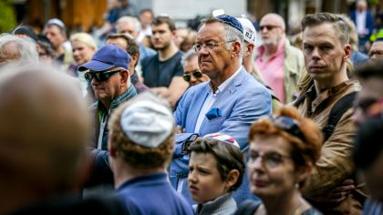 Resultado de imagen para Para combatir el antisemitismo, en Alemania impulsan la campaÃ±a â€œusen todos kipÃ¡â€