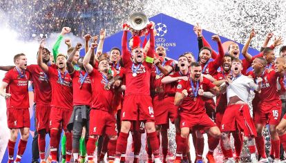 Liverpool. Es la sexta copa de europa que levanta el equipo inglés.