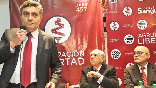 Acto. El ex ministro de Economía Isaac Alfie, Sanguinetti y el ex embajador de Uruguay en EE.UU., Alvaro Diez de Medina.