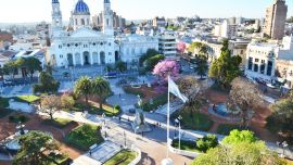 El centro cívico de Paraná es la sede de los edificios provinciales y municipales.