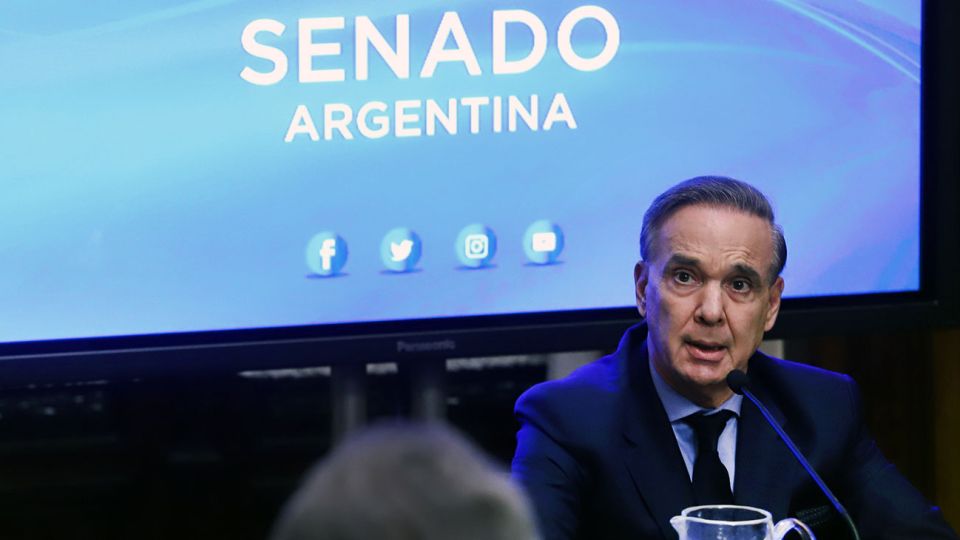 pichetto-conferencia-11062019