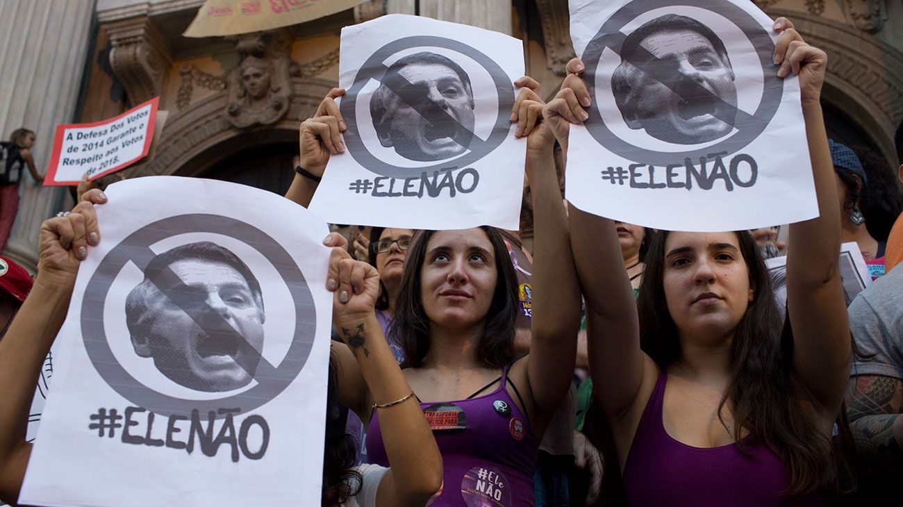  Los manifestantes participan en un paro general en Sao Paulo, Brasil. La huelga fue convocada por los sindicatos para protestar por una reforma de las pensiones que se discute en el Congreso.