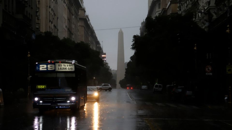 El Obelisco porteño durante el corte de energía.