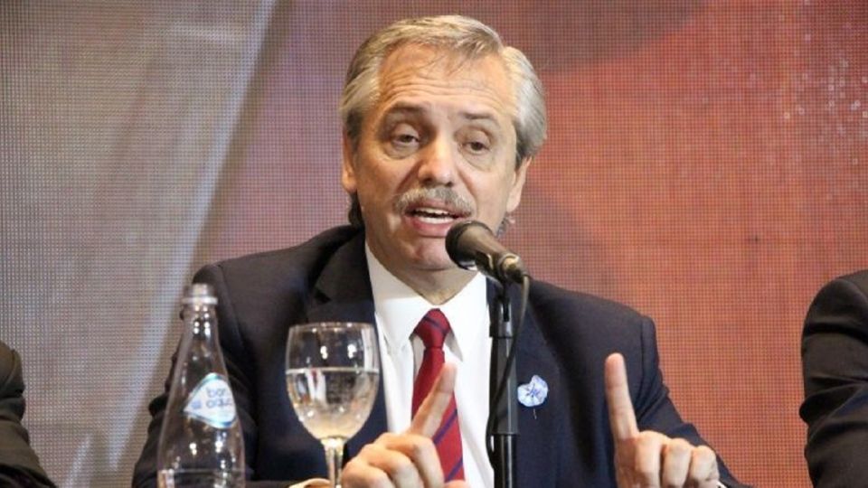 Alberto Fernández en conferencia de prensa en San Juan.