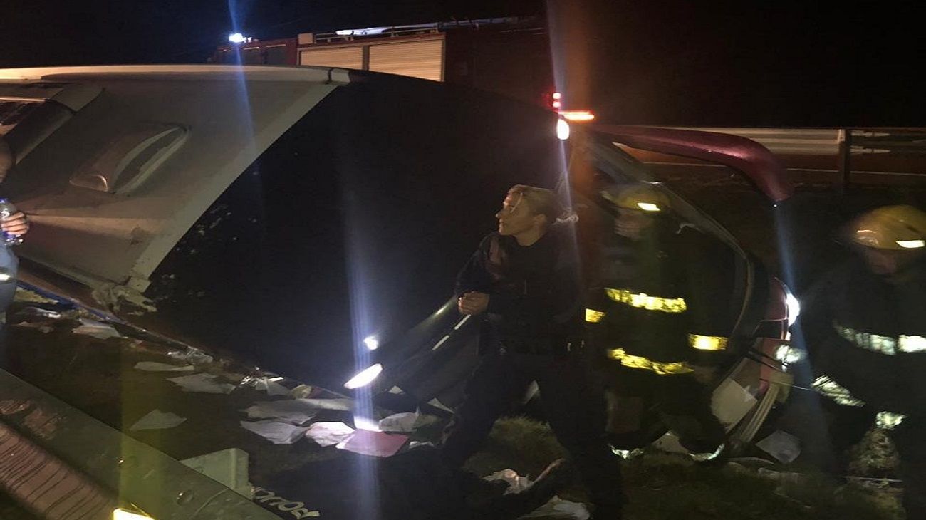 El micro que volcó transportaba a 45 chicos de un instituto de baile de La Plata.