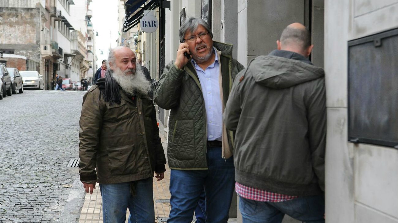 Emilio Pérsico y Fernando Chino Navarro, en la previo a la reunión con Alberto Fernández y Cristina Kirchner.