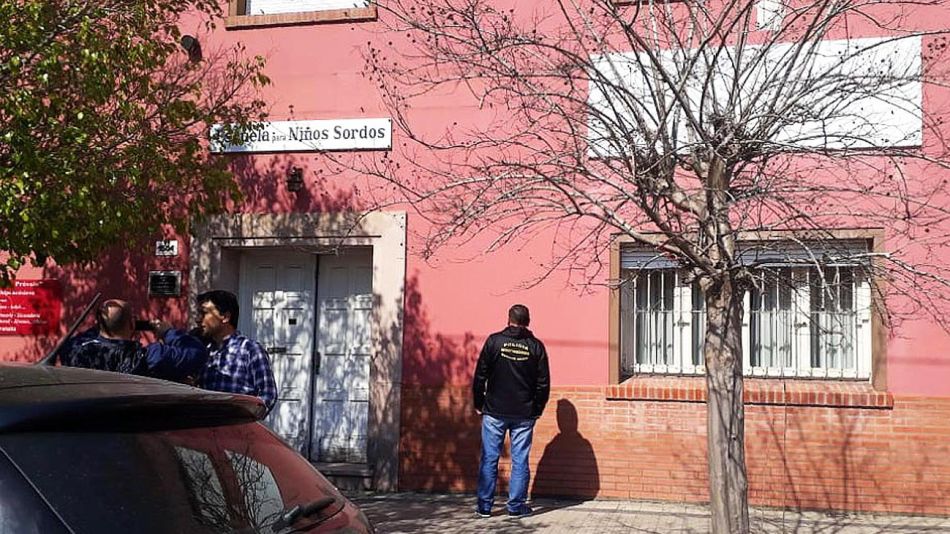 20190623_instituto_provolo_laplata_policia.prov.bsas_g.jpg