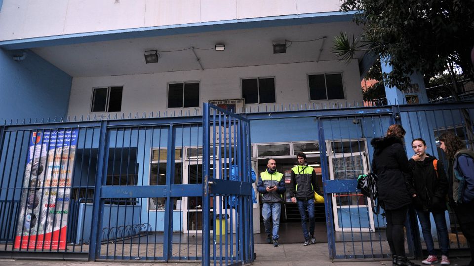 Quince chicos afectados en el Lenguas Vivas.