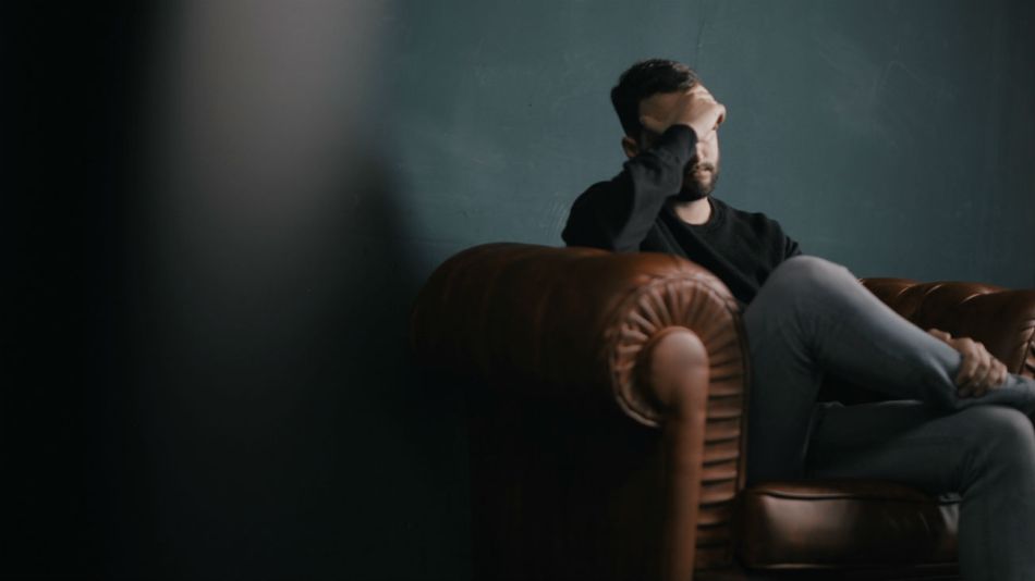 El ajuste, la desigualdad y la inseguridad laboral son malas para la salud mental, según la ONU.