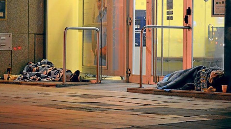 Ante la llegada del frío, buscan voluntarios para llevar un plato de comida y acompañar a personas en situación de calle.