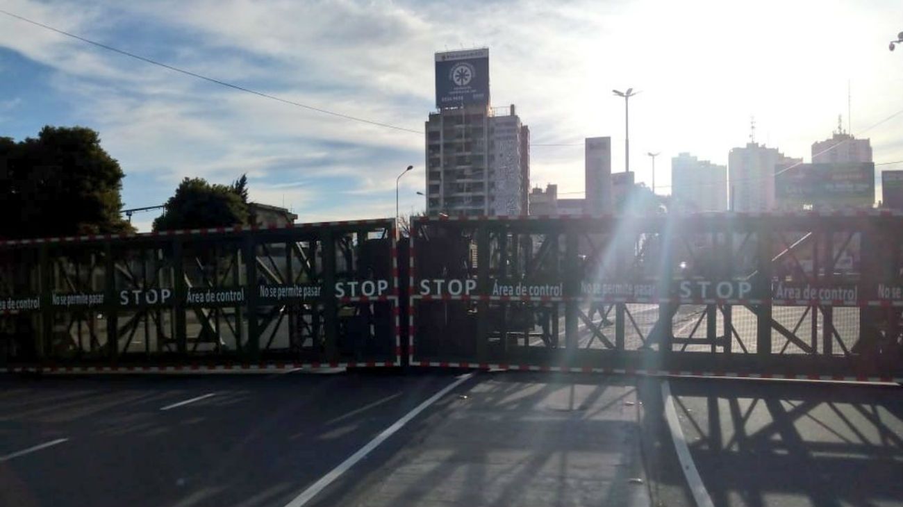 La supervalla en el Puente Pueyrredón.