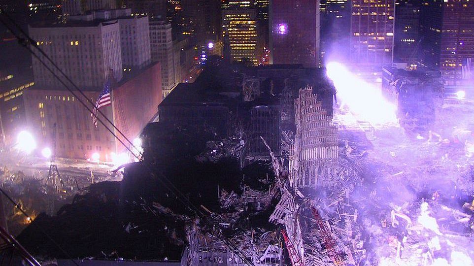 Los ataques del 11 de septiembre cobraron la vida de casi 3,000 personas, luego de que cuatro aviones comerciales secuestrados volaran hacia las torres Norte y Sur del World Trade Center, el Pentágono y un campo de Pensilvania.