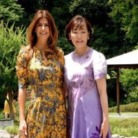 Juliana Awada marcó tendencia en Japón con un look primaveral
