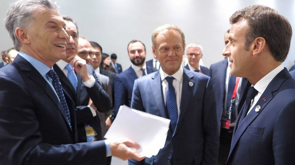 Macri junto a Macron. El propio Presidente lanzó en las redes esta imagen con sus palabras.