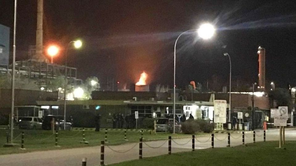 Imágenes del incendio producido tras la explosión.