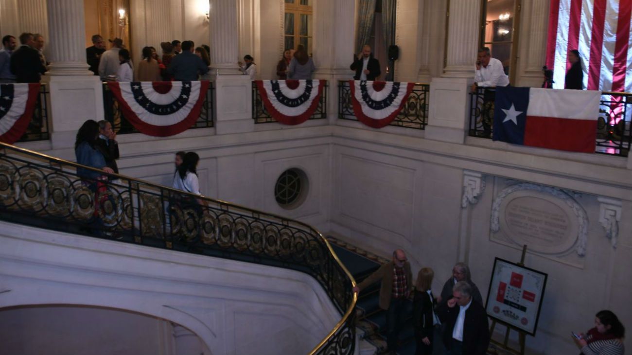 El embajador de los Estados Unidos, Edward Prado, eligió hacer una fiesta inspirada en su estado natal para celebrar, unos días antes, la conmemoración de la independencia de su país.