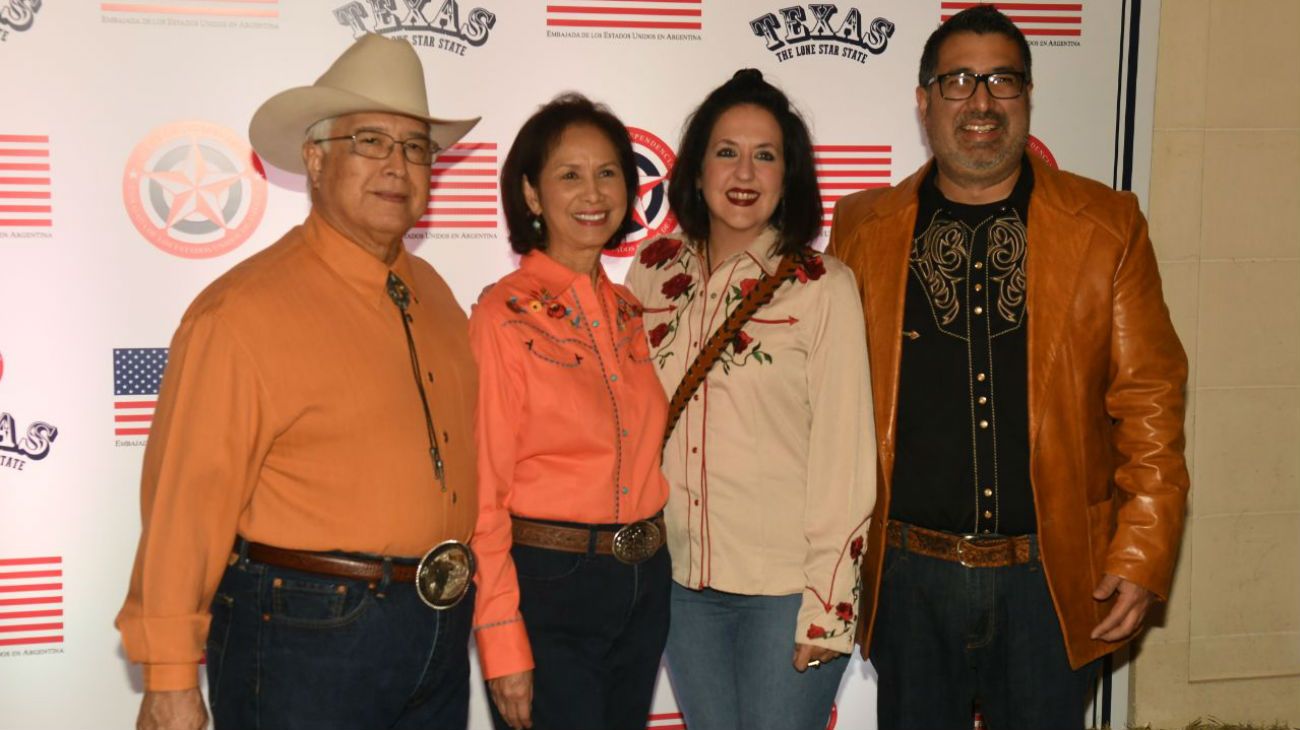 El embajador de los Estados Unidos, Edward Prado, eligió hacer una fiesta inspirada en su estado natal para celebrar, unos días antes, la conmemoración de la independencia de su país.