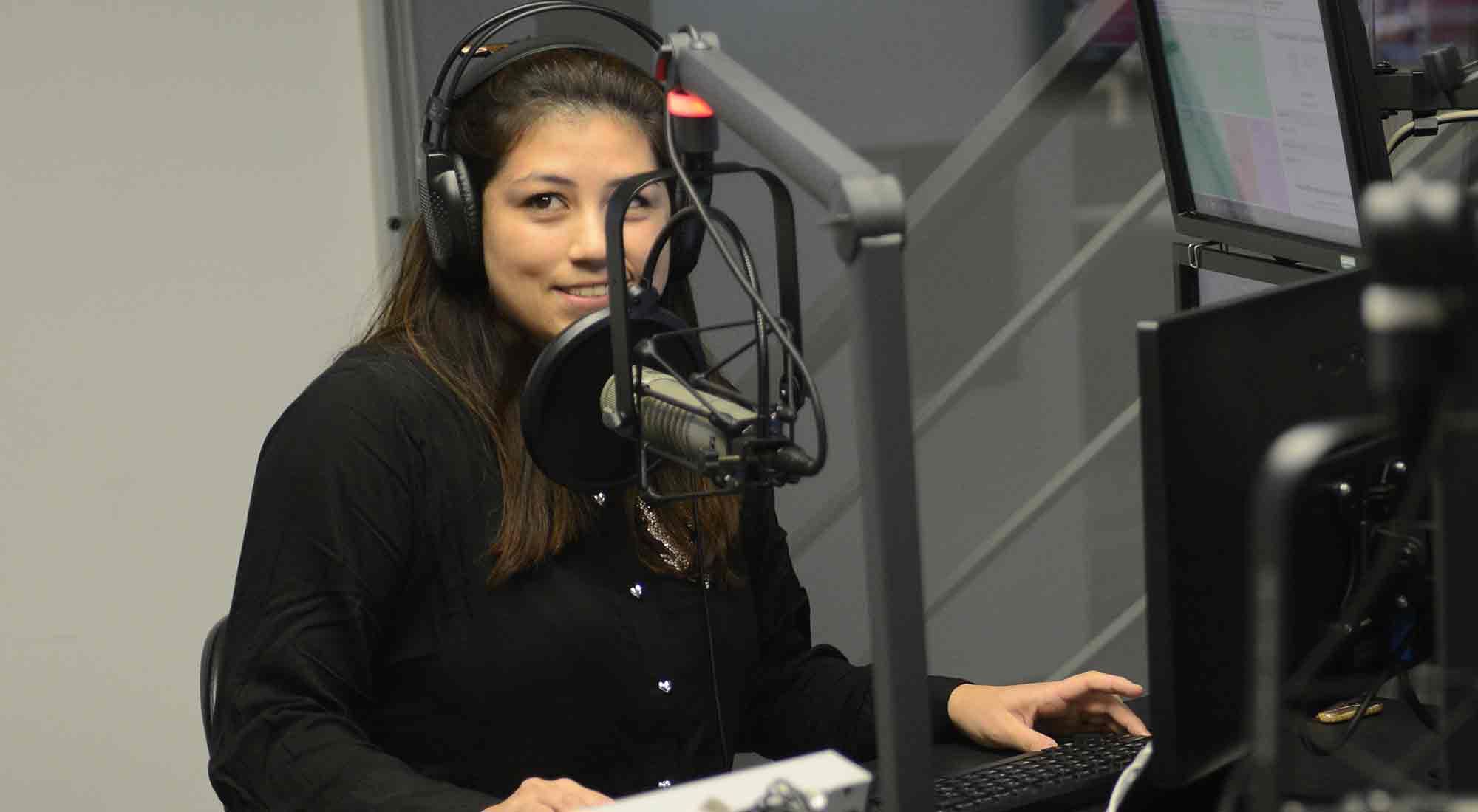 Carolina Magri, locutora de Radio Perfil