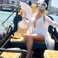 El particular look de Vicky Xipolitakis en Venecia
