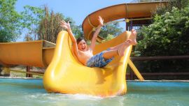 La diversión infantil está asegurada en Termas Marinas gracias a sus larguísimos toboganes.