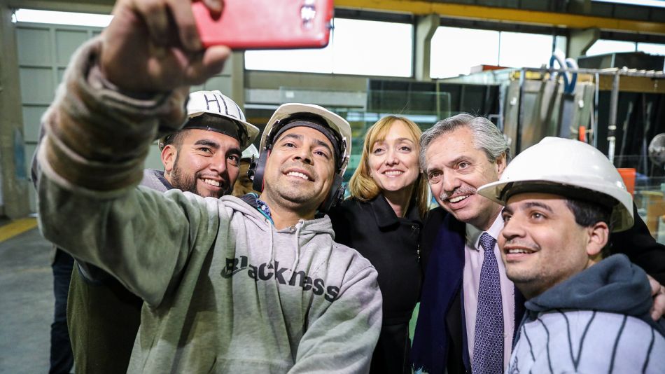 Alberto Fernández, y la senadora nacional y precandidata a gobernadora mendocina, Anabel Fernández Sagasti, en Mendoza.
