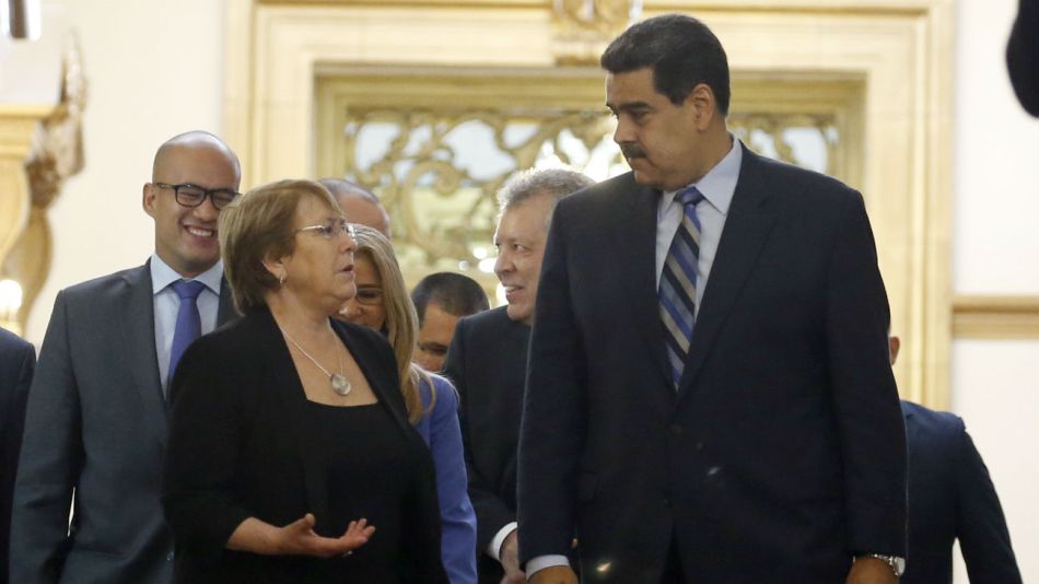 Michelle Bachelet visitó a Nicolás Maduro recientemente.