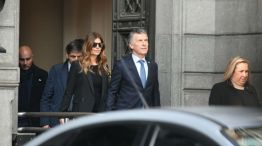 Mauricio Macri y Juliana Awada en el velatorio de Fernando De la Rúa.