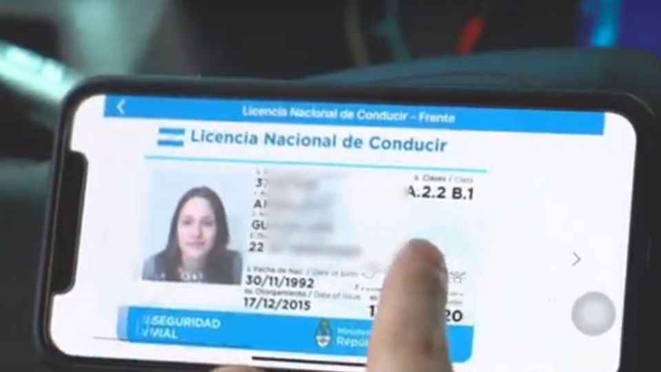 A la licencia de conducir digital se suman la cédula verde y la cédula azul.