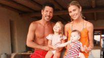 La divertida foto con la que Carla Pereyra, la esposa de Simeone le celebró los 5 meses a su hija