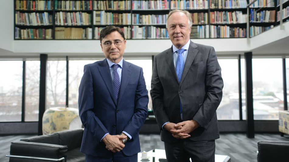 Guillermo Nielsen, junto a Jorge Fontevecchia.