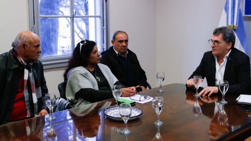 El gobierno revisa indemnizaciones a guerrilleros.