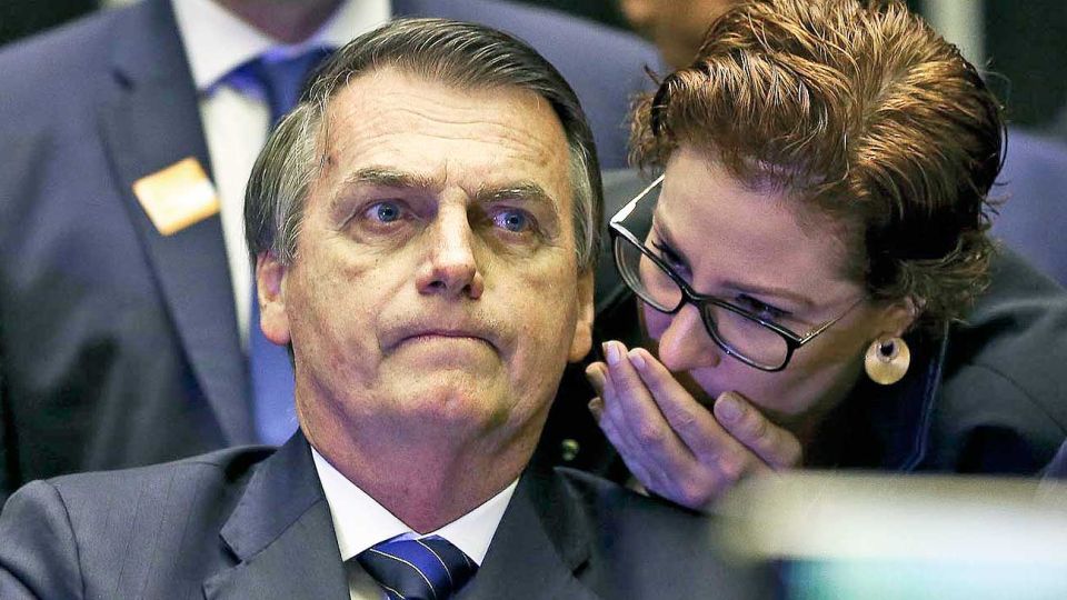 Desconectado. Al presidente brasileño, Jair Bolsonaro, se le cuestiona su falta de diálogo con los grupos parlamentarios que votarán el proyecto.