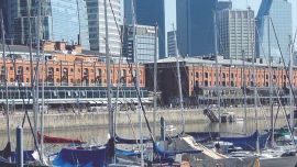 Puerto Madero concentra diversos recorridos gratuitos y otros a muy bajo precio.