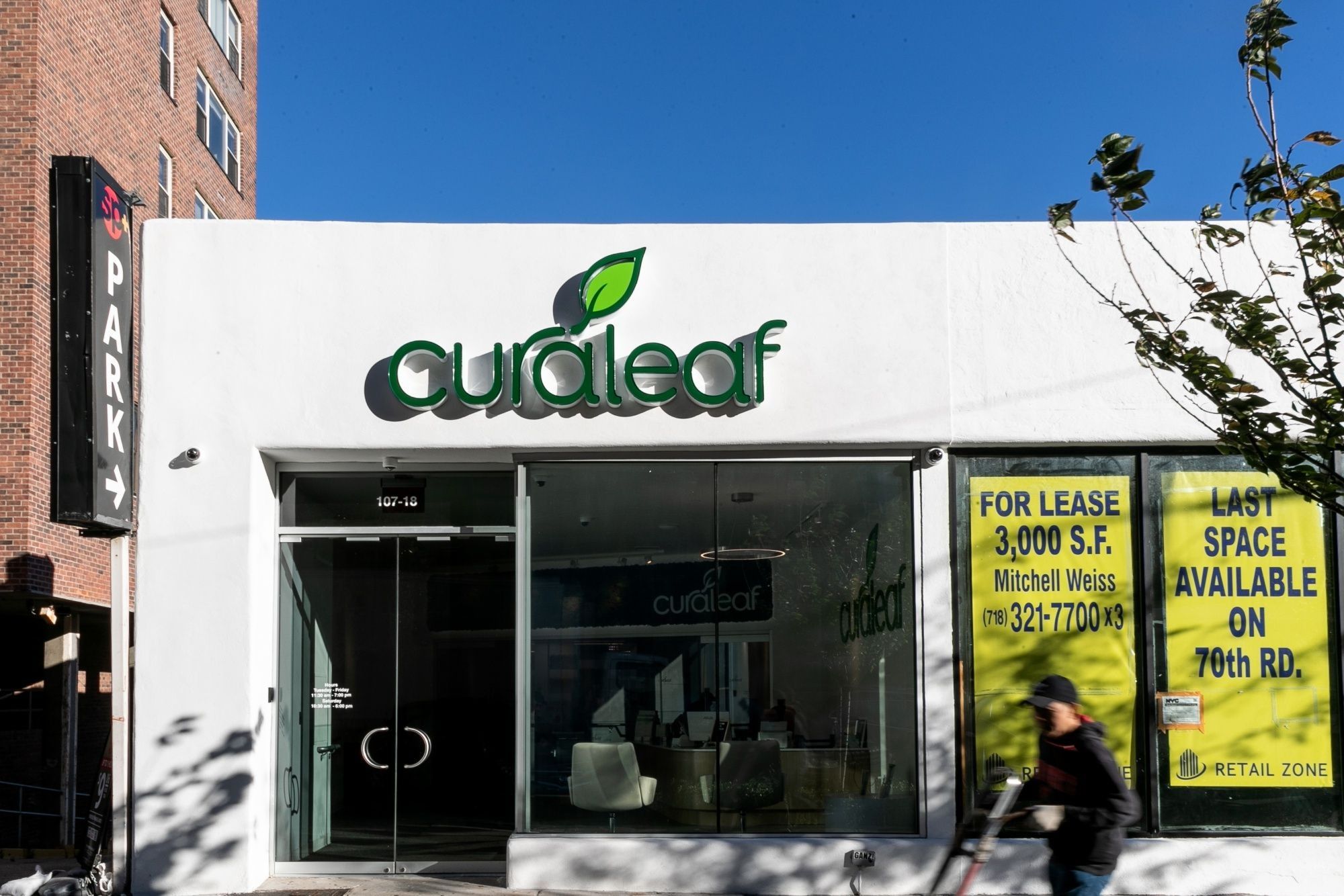 Inside A Curaleaf Store As Pot Firm Makes Trading Debut