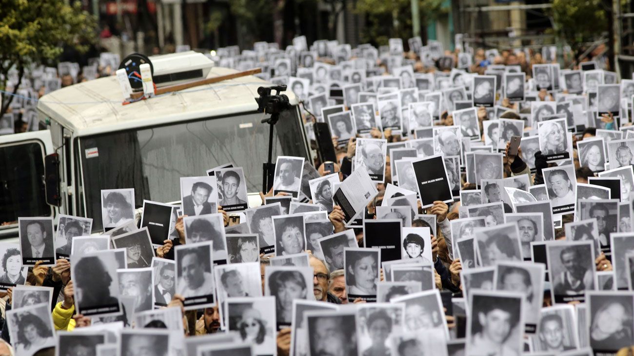 Desde el momento del ataque, familiares de las víctimas reclaman justicia. 