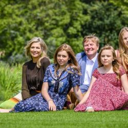 Máxima de Holanda junto a su familia en la casa nueva