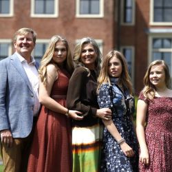 Máxima de Holanda junto a su familia en la casa nueva