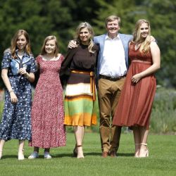 Máxima de Holanda junto a su familia en la casa nueva