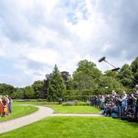 Máxima de Holanda junto a su familia en la casa nueva