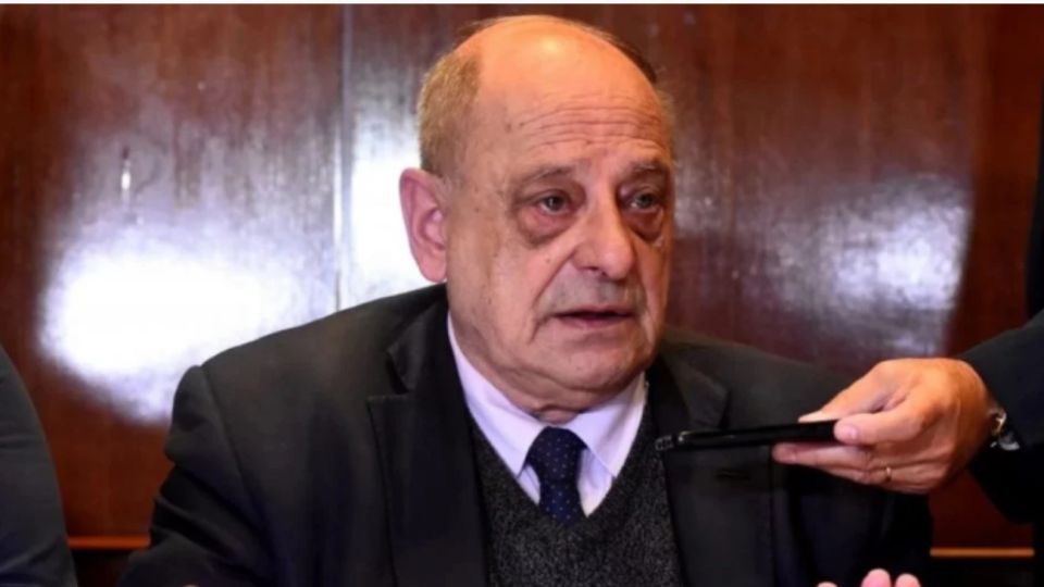 El intendente de Mar del Plata, Carlos Arroyo (foto) tuvo una vergonzosa frase al referirse al opinar sobre el servicio militar obligatorio.