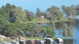 Carlos Paz, y si dique, es un punto clásico de vacaciones tanto en invierno como en verano.