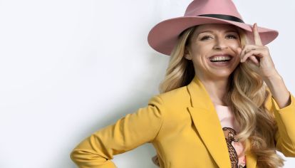 Flor brilla en el teatro mientras decide si vuelve a la tevé