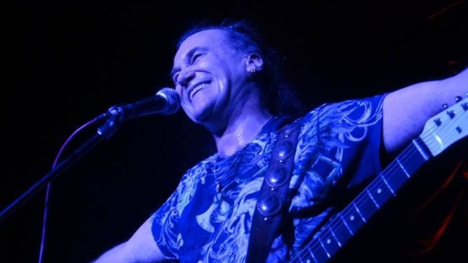En un extenso y emotivo posteo en su cuenta de Facebook, el reconocido guitarrista Gady Pampillón anunció que padece de una grave enfermedad.