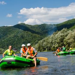- La región alrededor del Parque Nacional de Bieszczady también se puede explorar desde el agua.