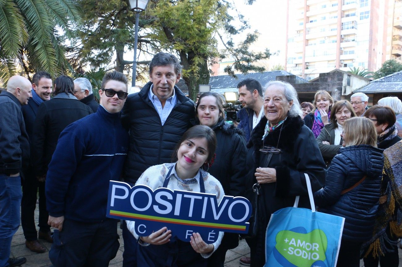 Desde Fundación Pertenecer, su presidenta Gabriela Mundin, señaló: “Para estos jóvenes es una oportunidad única de trabajar. Es una gran alegría para ellos y nosotros”.