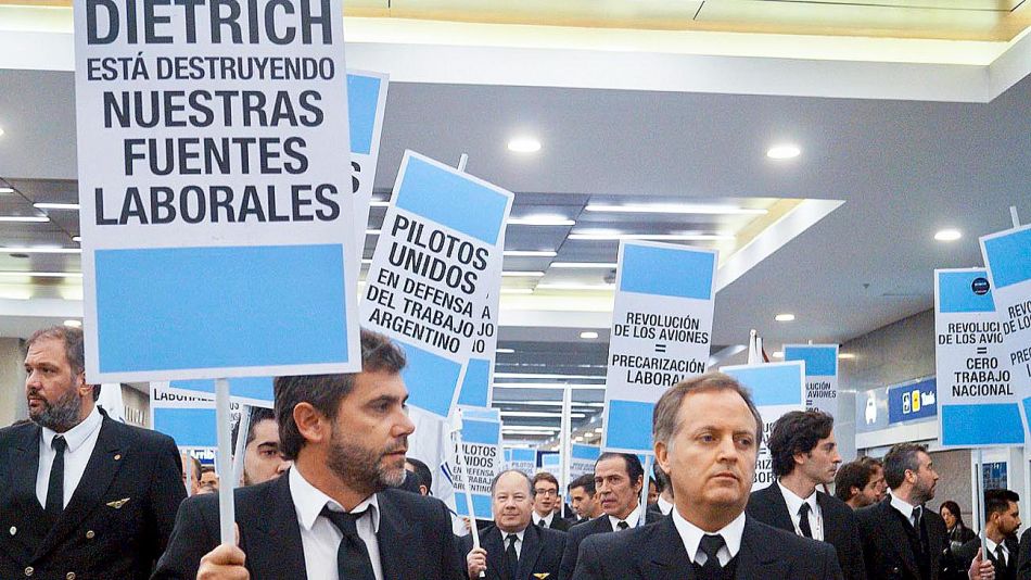 20192807_protesta_pilotos_aeronauticos_cedoc_g.jpg