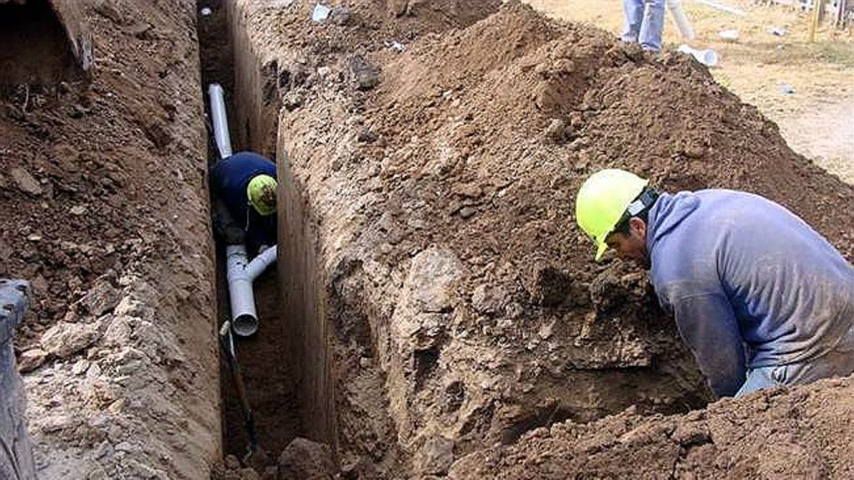 Solo el 63,4% de los pobres crónicos tienen baño con retrete con descarga de agua y apenas el 28,9% están conectados a un sistema adecuado de saneamiento.